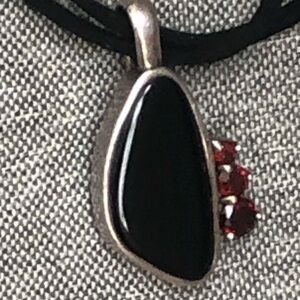 Sterling SILVER Pendant onyx and garnet Cord Necklace